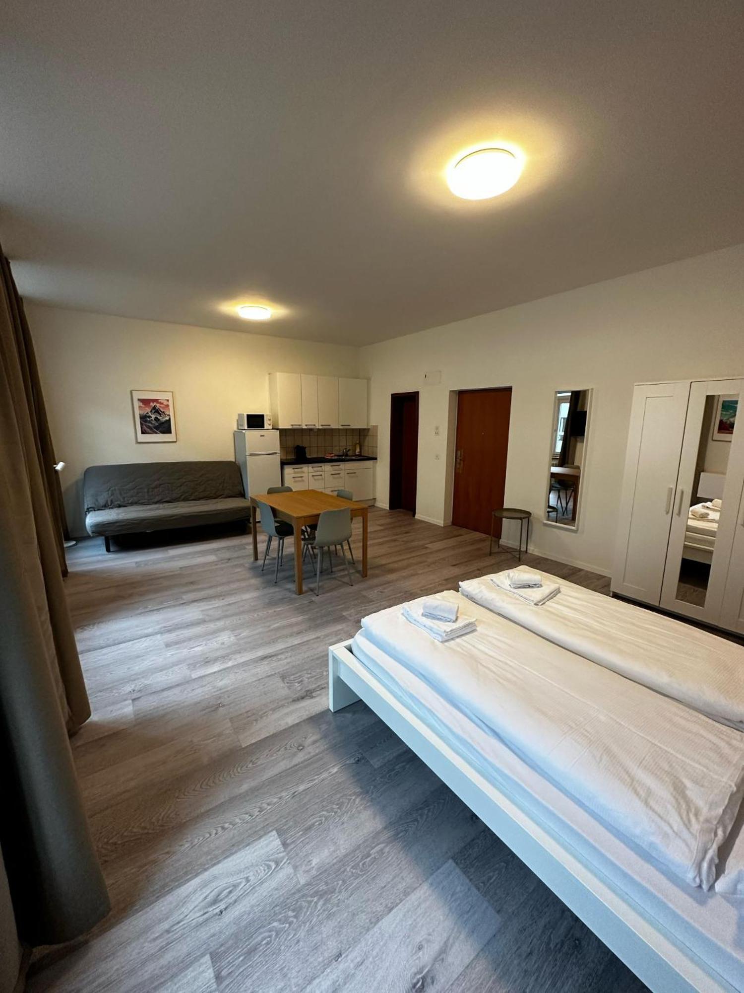 Hitrental Seefeld - Kreuzstrasse Apartments Zurich Extérieur photo